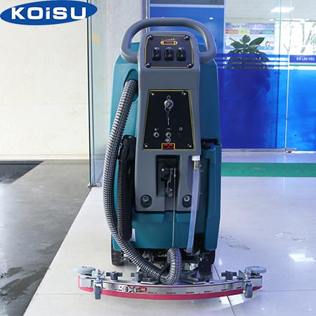 Phía sau máy chà sàn đẩy tay Koisu JH660 giá tốt